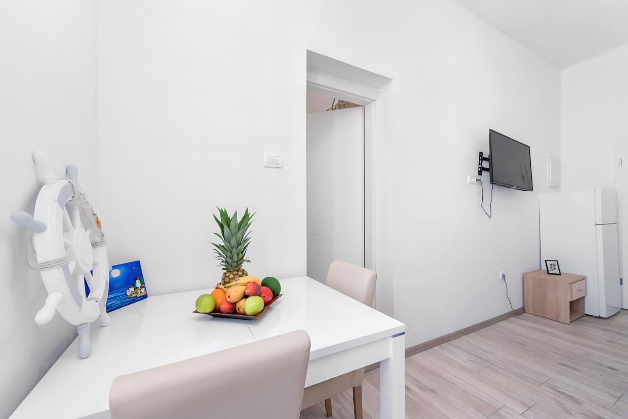 City Studio Market 5 - Rijeka Rent エクステリア 写真
